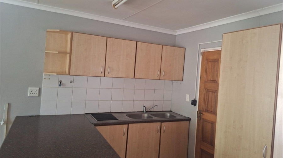 To Let 2 Bedroom Property for Rent in Langenhovenpark Free State